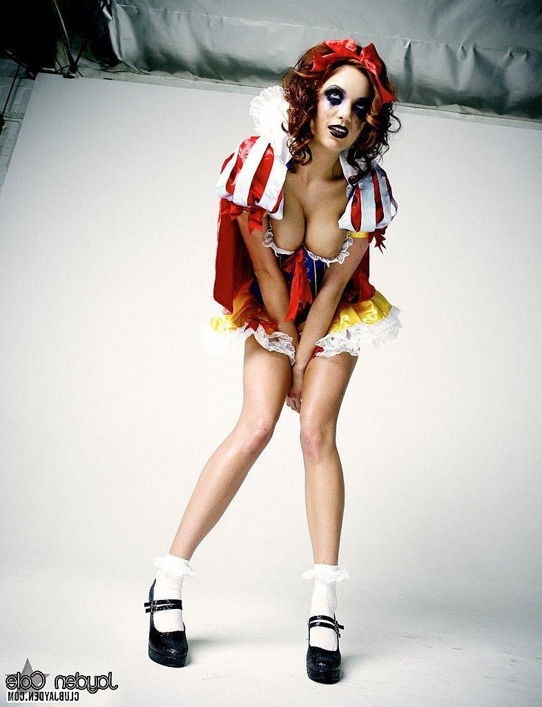 15P Bilder von Jayden Cole als Gothic-Schneewittchen verkleidet
