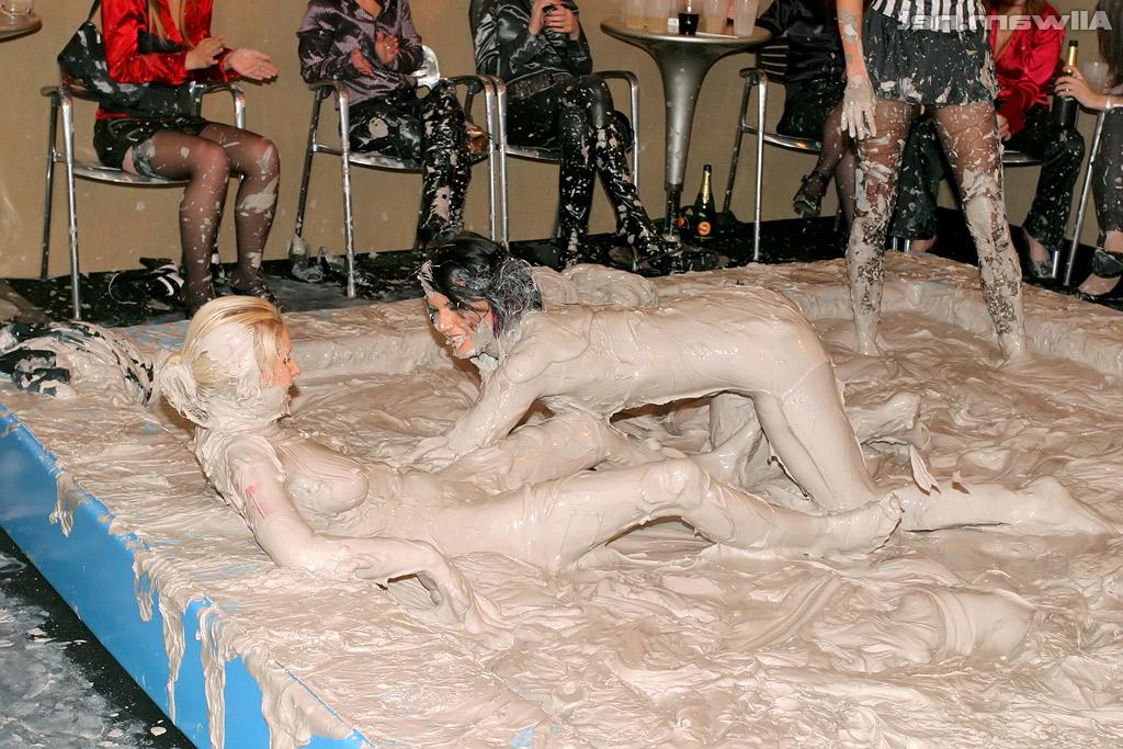 16P Fetish lady Rihanna Samuel is into messy catfught with her friend