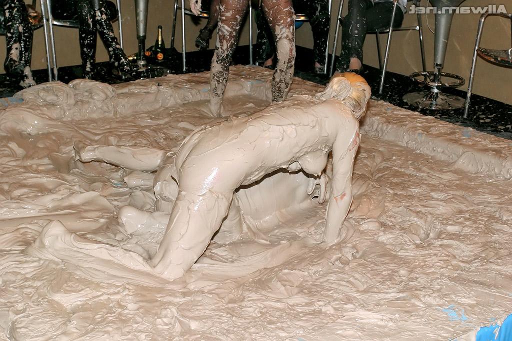 16P Fetish lady Rihanna Samuel is into messy catfught with her friend
