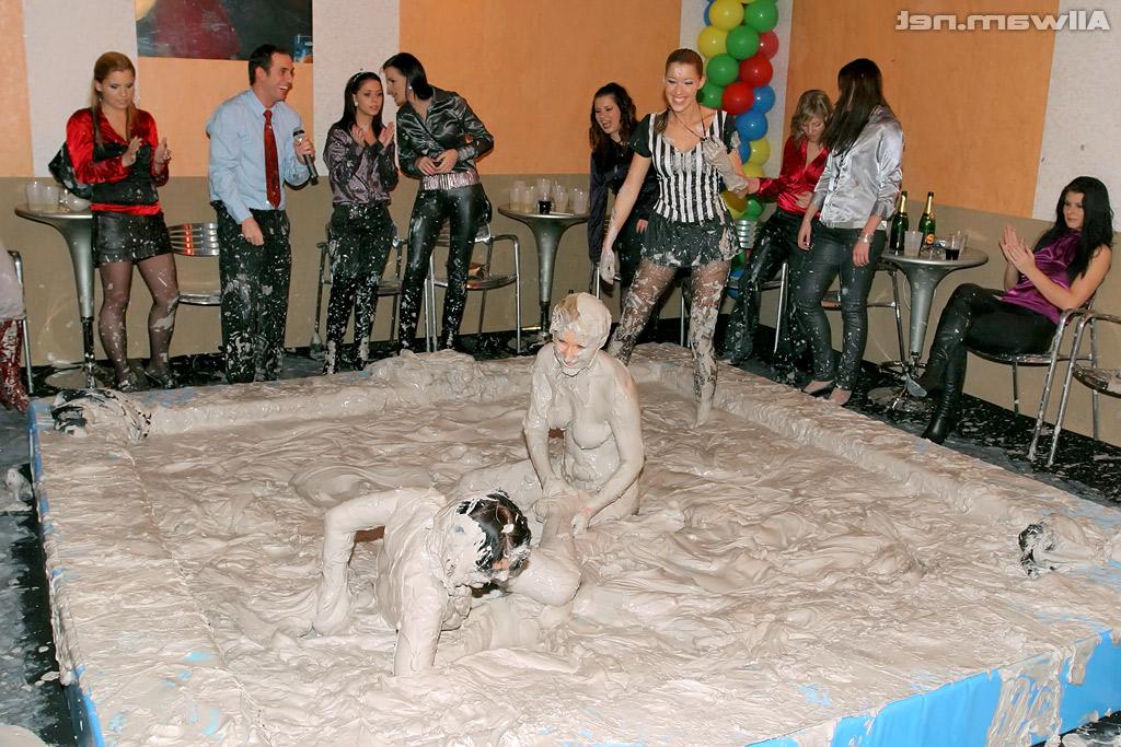 16P Fetish lady Rihanna Samuel is into messy catfught with her friend