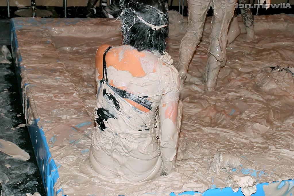 16P Fetish lady Rihanna Samuel is into messy catfught with her friend
