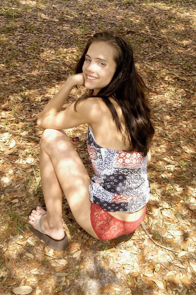 16P Pictures of Jenny Heart being naughty outside