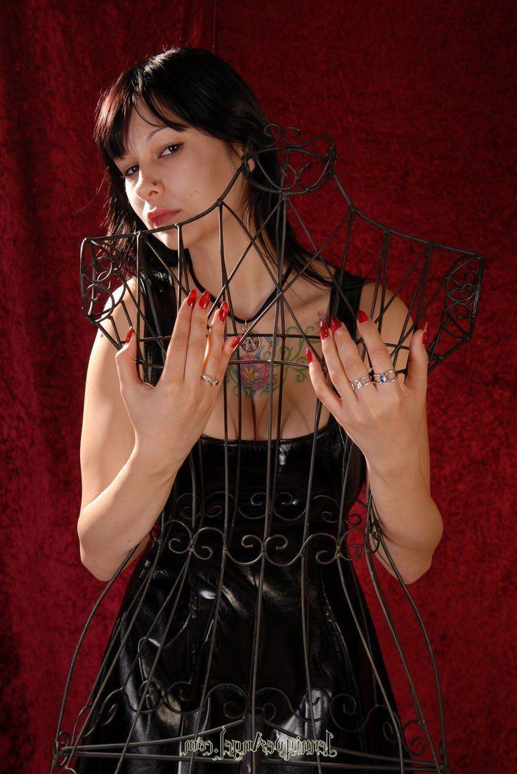 15P Pictures of Jennique Angel showing off her tits