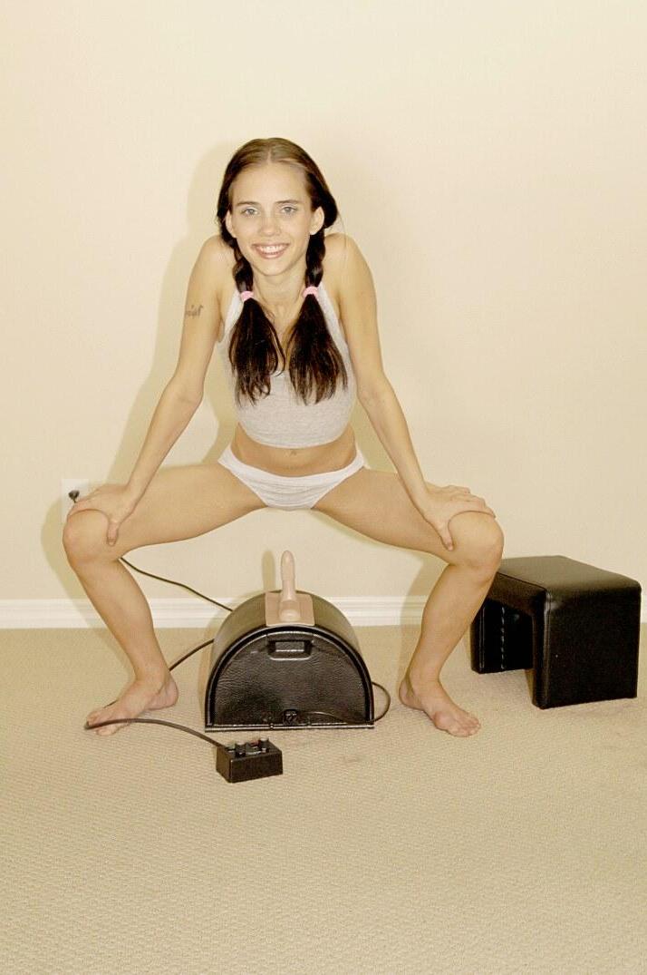 16P Pictures of teen Jenny Heart riding a sybian