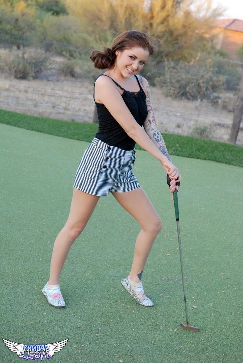 12P Perfect perky tease Jeska Vardinski gets naked out on the golf course