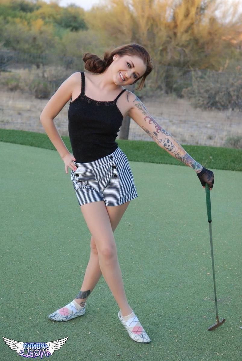 12P Perfect perky tease Jeska Vardinski gets naked out on the golf course