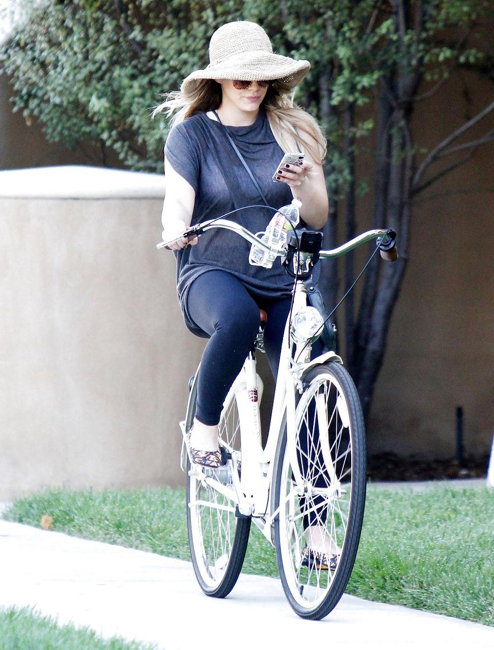 11P Hilary Duff - out riding her bike in Toluca Lake