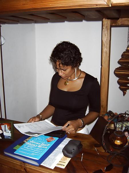 25P Gorgeous black Milf