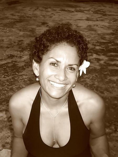 25P Gorgeous black Milf