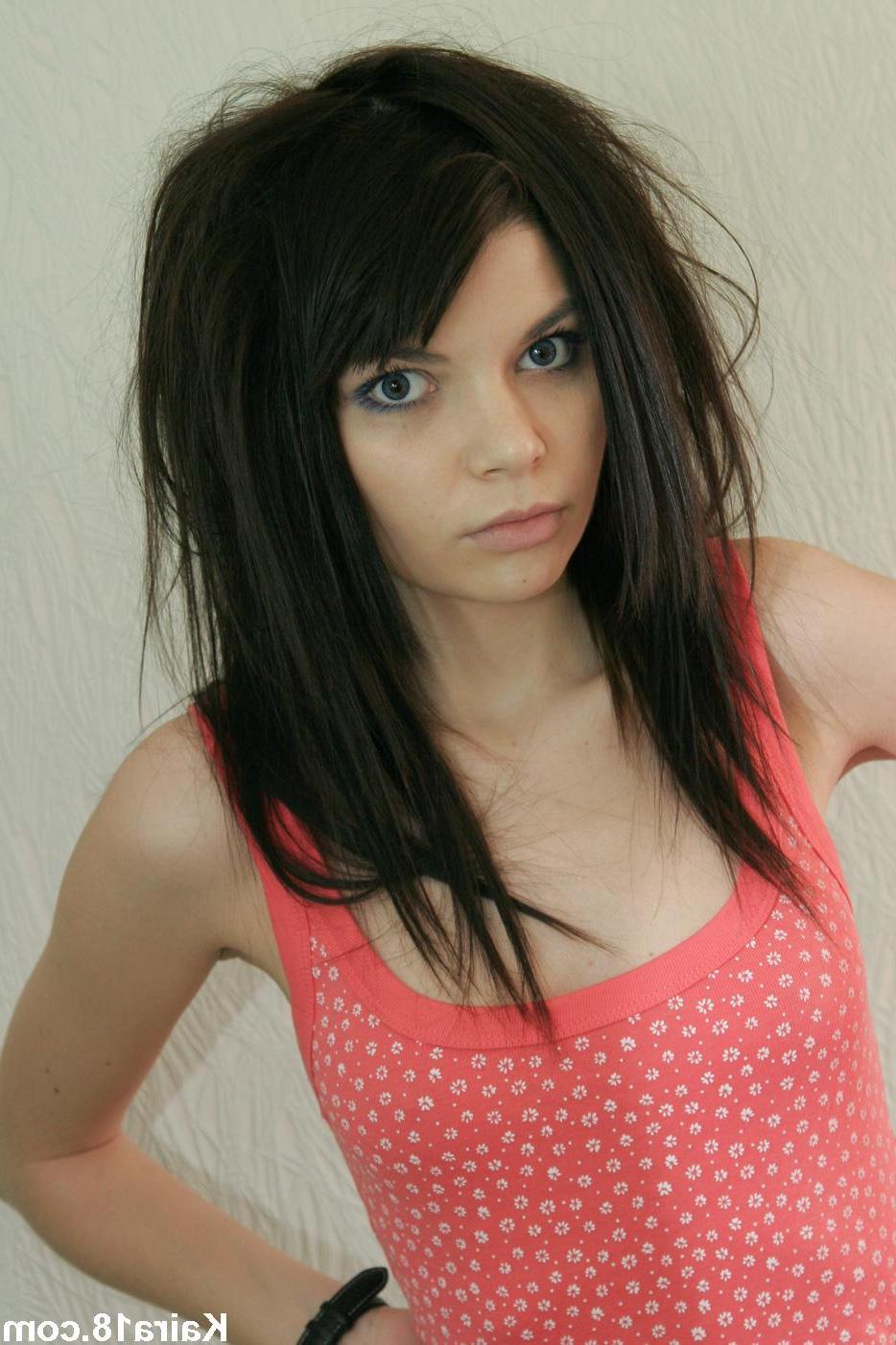 15P Pictures of teen hottie Kaira 18 stripping for you in bed