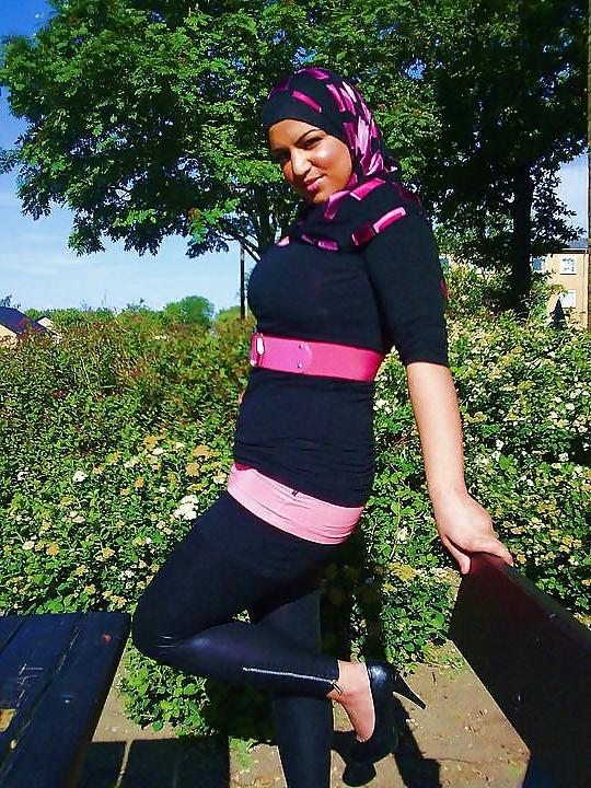 22P Turkish Hijab Hot Teen Girl