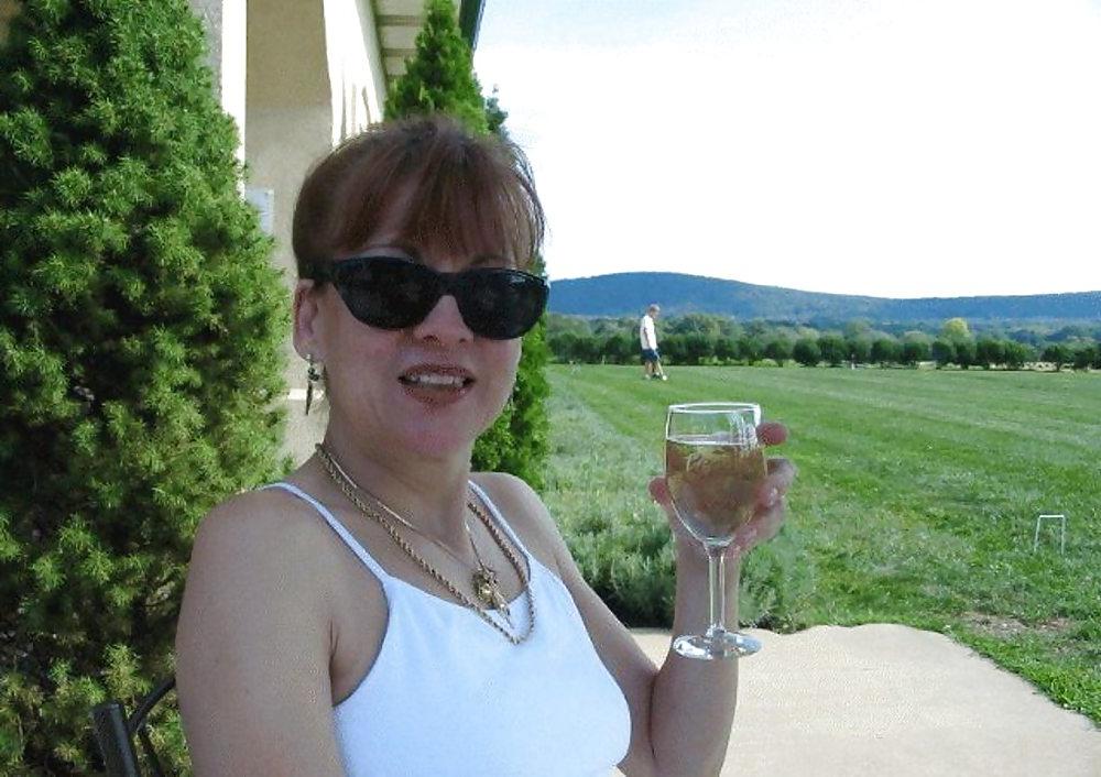 25P Susie, a classy MILF