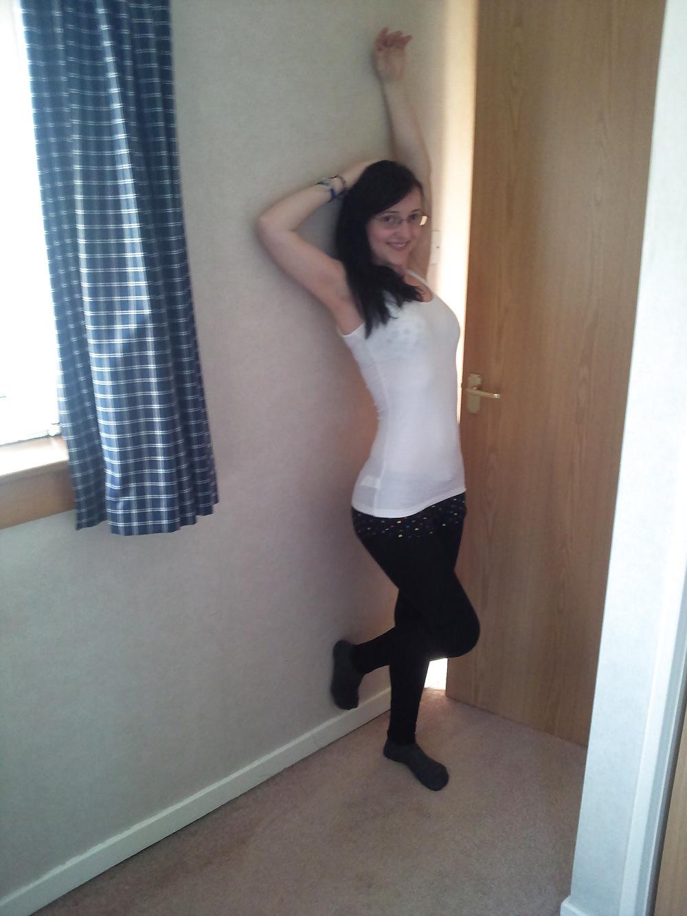 16P Slut vadiluku from stirling scotland revenge is sweet!