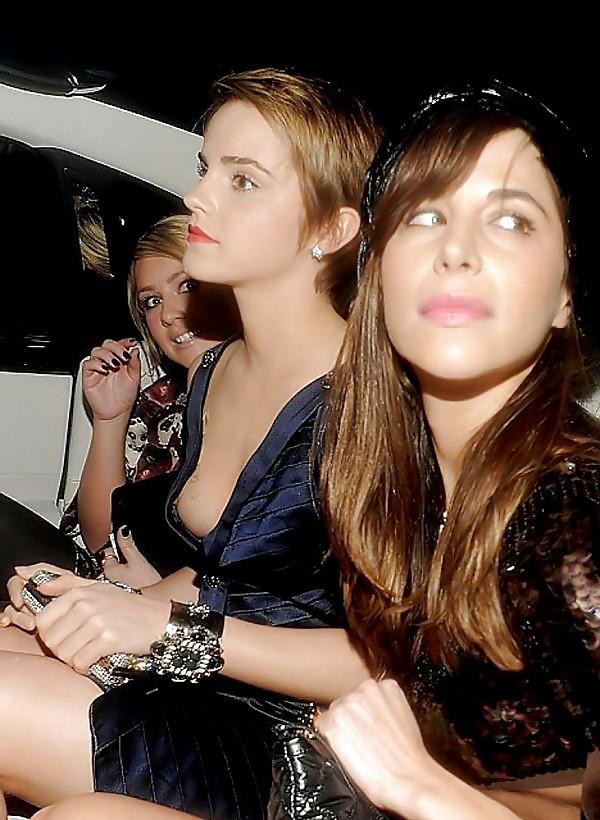 25P Cleavage and celebs tits 