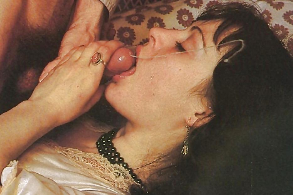 25P Classic Vintage Cumshots