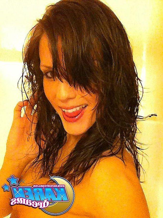 20P Pictures of teen cutie Karen Dreams getting all wet in the shower