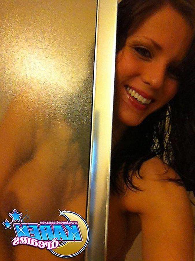 20P Pictures of teen cutie Karen Dreams getting all wet in the shower
