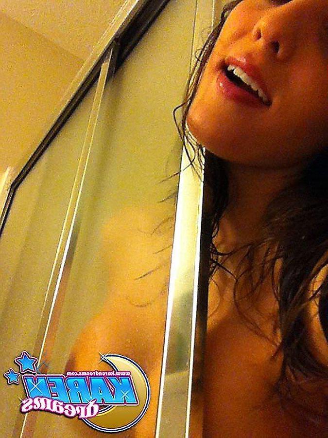 20P Pictures of teen cutie Karen Dreams getting all wet in the shower