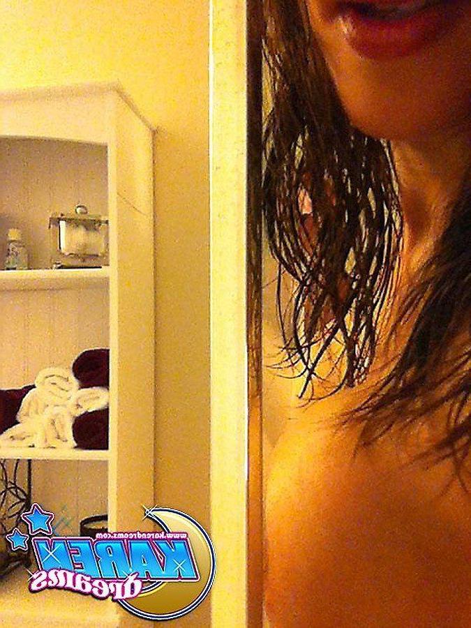 20P Pictures of teen cutie Karen Dreams getting all wet in the shower