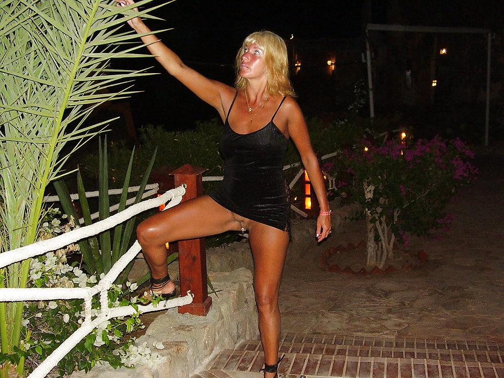 20P Without knickers in public 