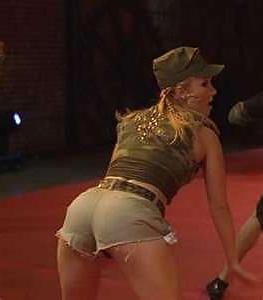 25P Women with gorgeous ass