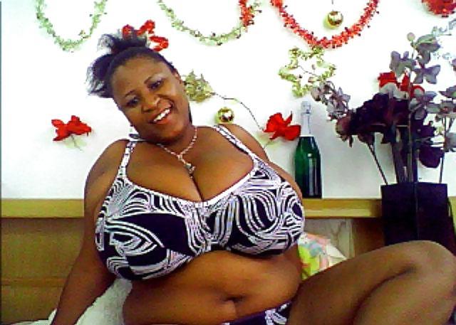 15P BBW Pornostar webcam 7