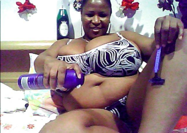 15P BBW Pornostar webcam 7