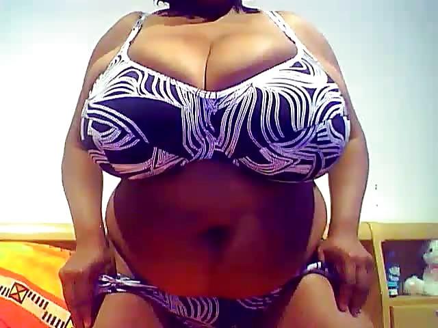 15P BBW Pornostar webcam 7