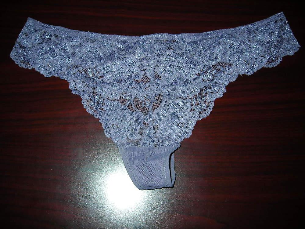 10P Cumshot on purple panties!
