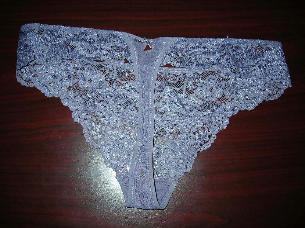 10P Cumshot on purple panties!