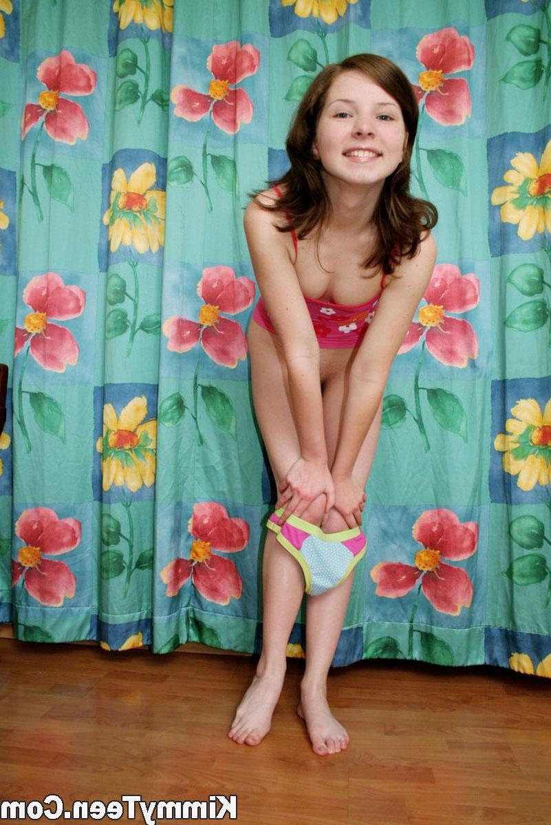 15P Pictures of brunette girl Kimmy Teen displaying her pretty feet