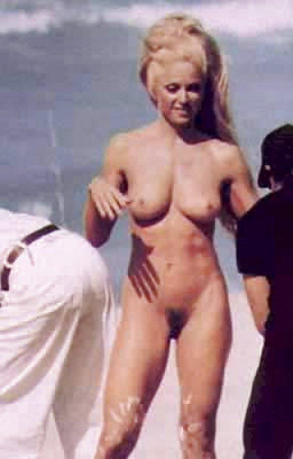 14P Madonna Classic Black & White Photos