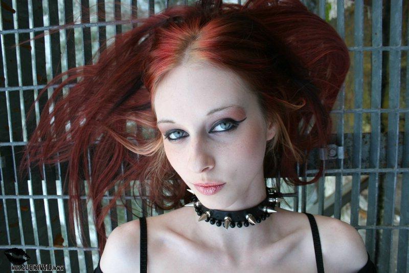 16P Liz Vicious teases us at a power plant