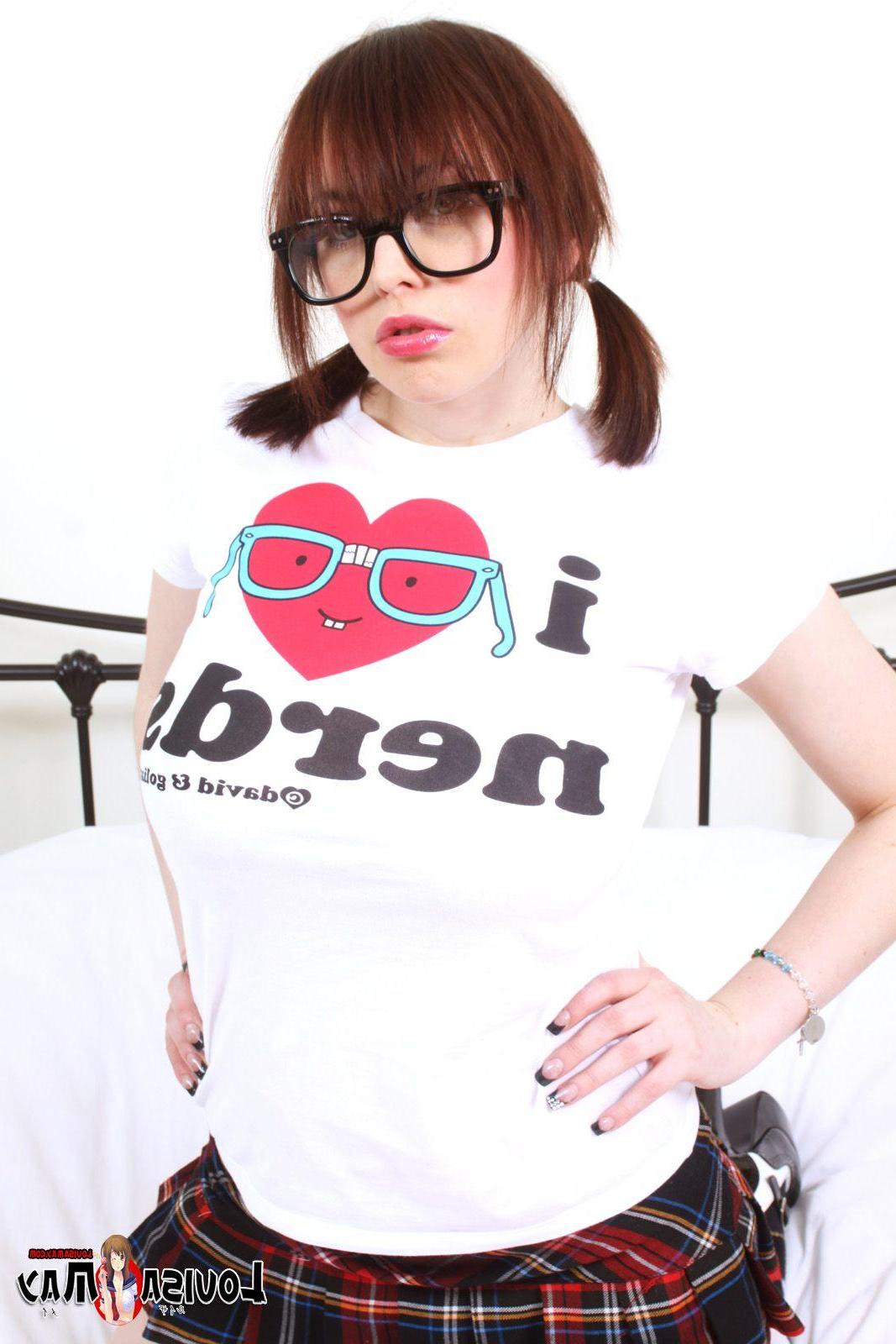 16P Pictures of Louisa May giving you a nerd fantasy