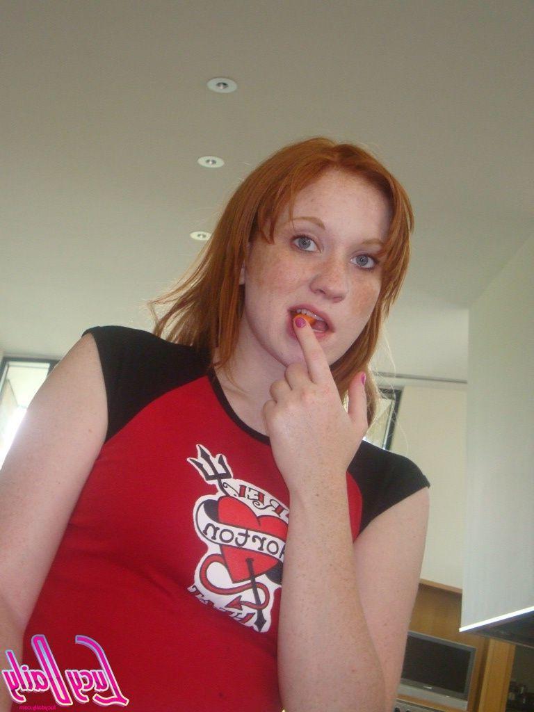 20P Pictures of teen hottie Lucy Daily showing you her wet pussy