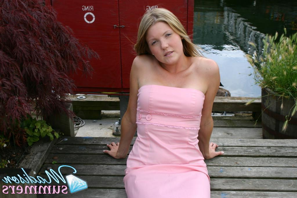 20P Pictures of Madison Summers flashing in public