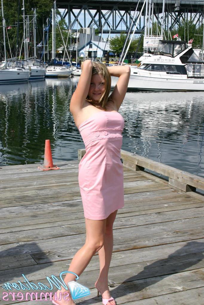20P Pictures of Madison Summers flashing in public