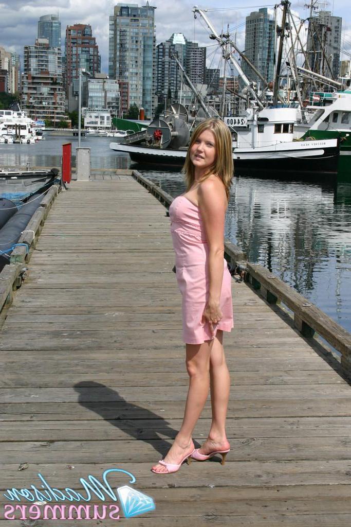 20P Pictures of Madison Summers flashing in public
