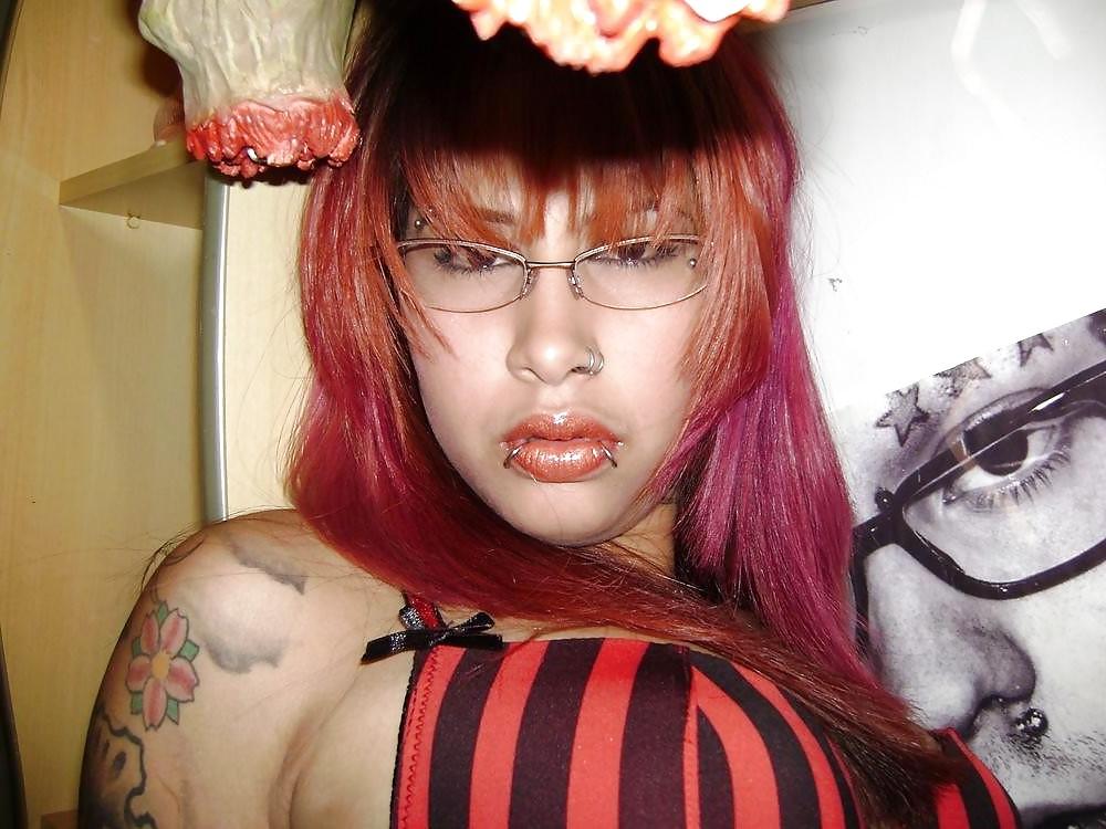 25P MIA - SWISS GOTH GIRL