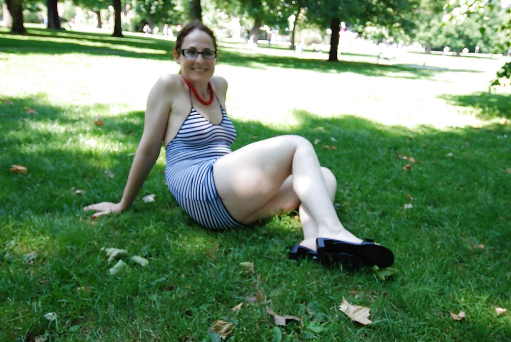 25P Spaziergang in geilem Outfit , Public walking slut dress