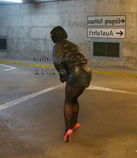 24P HotSahra in public