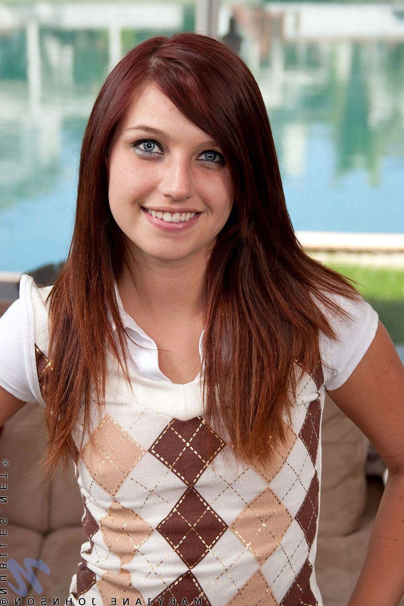 19P Pictures of redhead teen Mary Jane Johnson riding the sybian