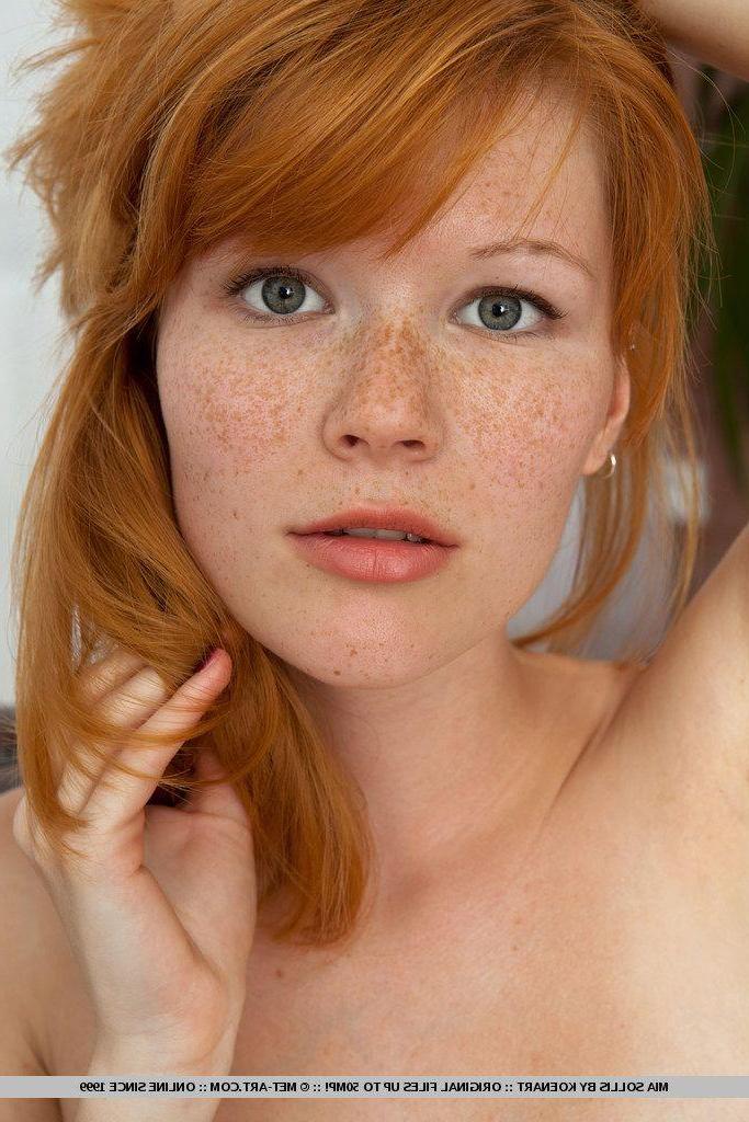 18P Pictures of redhead teen Mia Sollis totally naked and ready for your cock