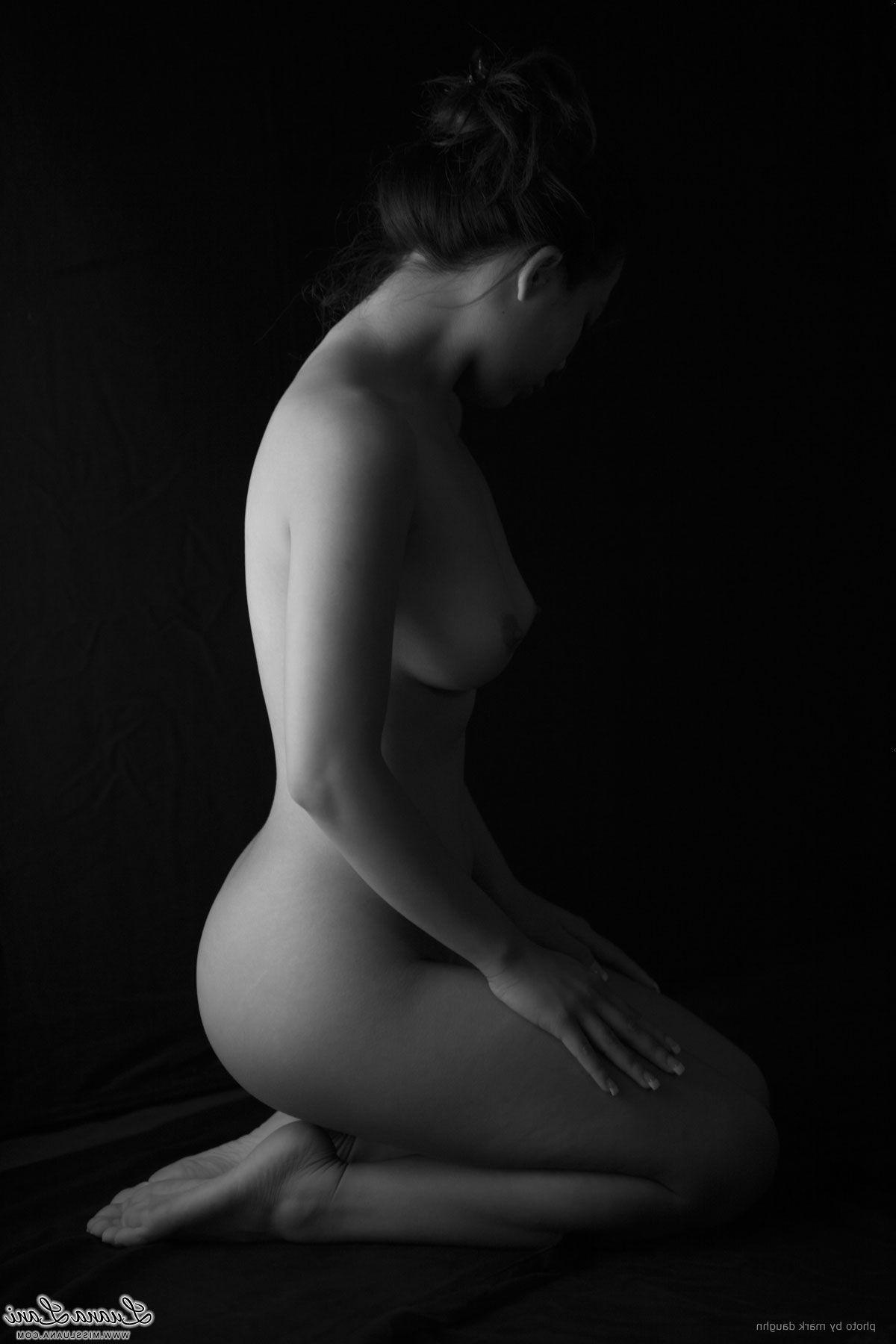 12P Pictures of teen Miss Luana showing off her sexy body in black and white
