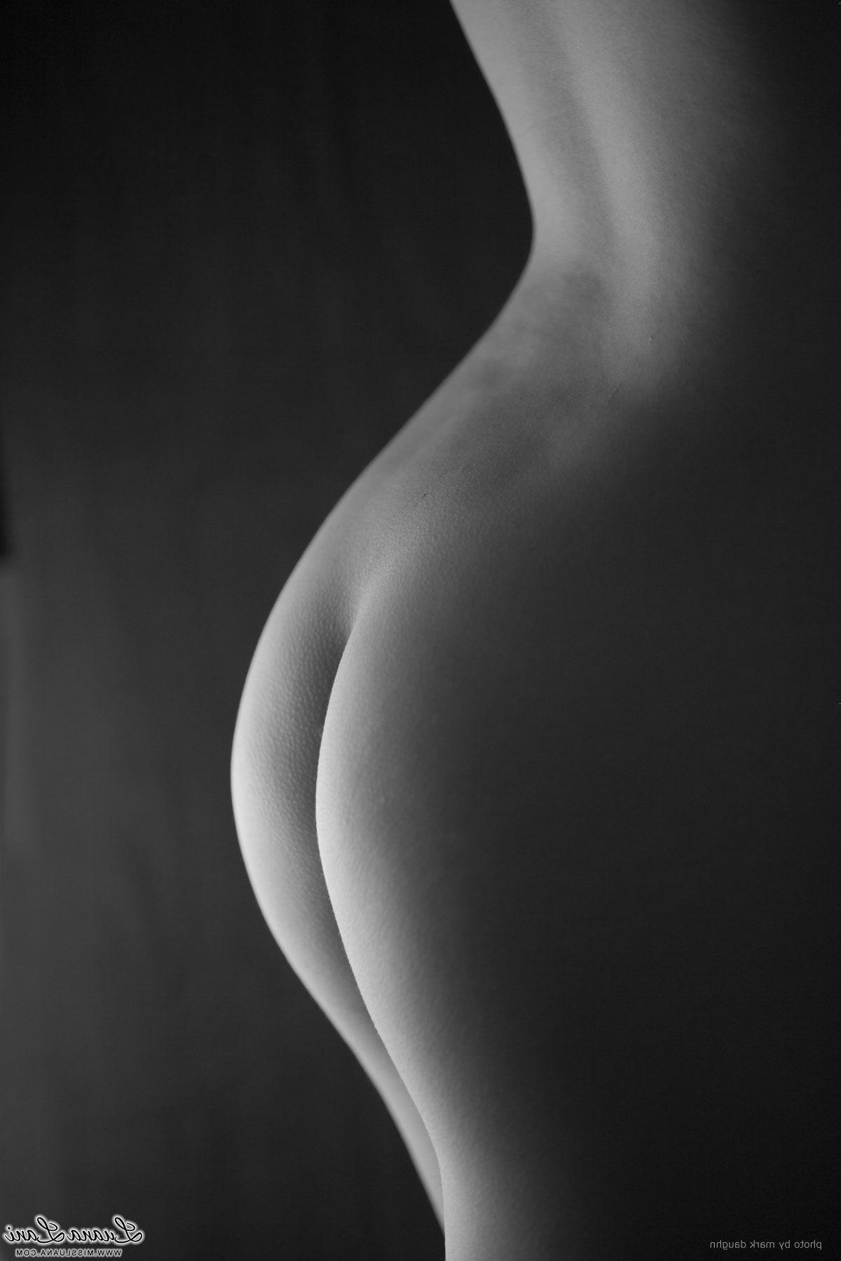 12P Pictures of teen Miss Luana showing off her sexy body in black and white