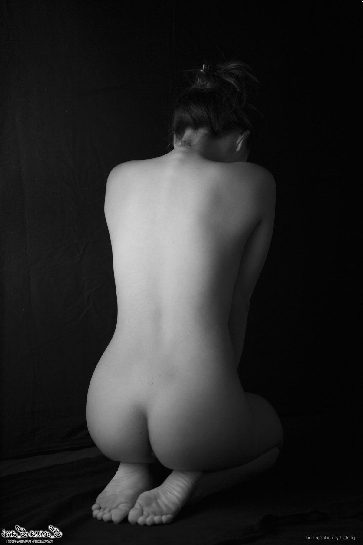 12P Pictures of teen Miss Luana showing off her sexy body in black and white