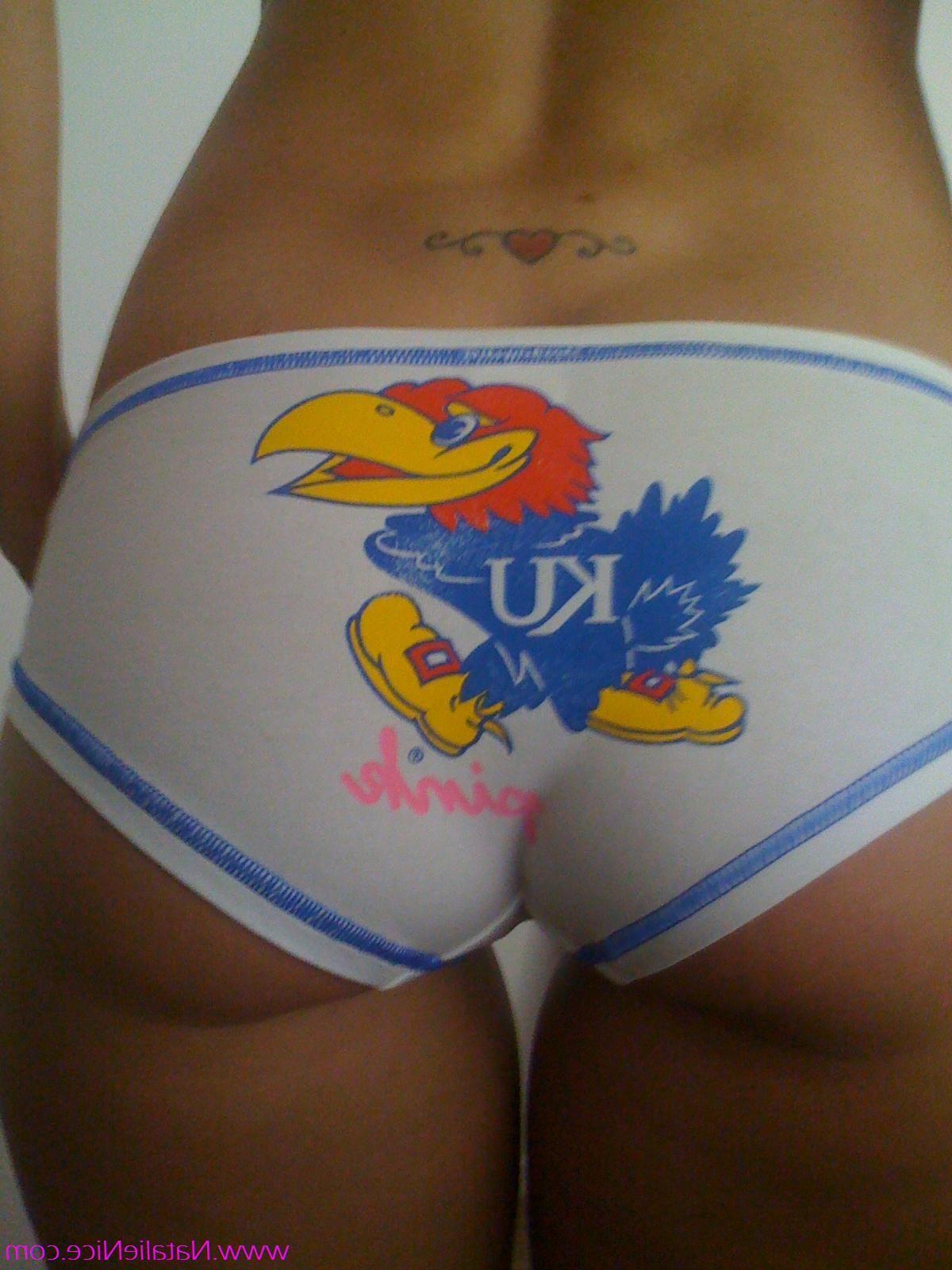 15P Pictures of Natalie Nice getting naughty with her girlfriends