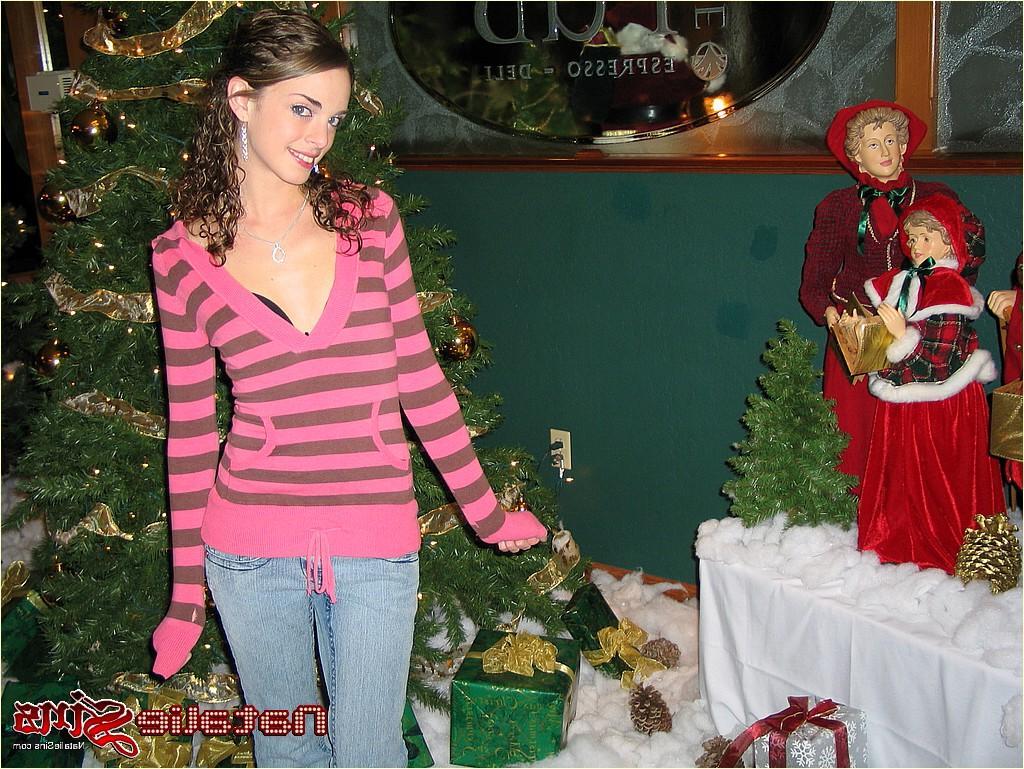 20P Pictures of teen chick Natalie Sins flashing in public