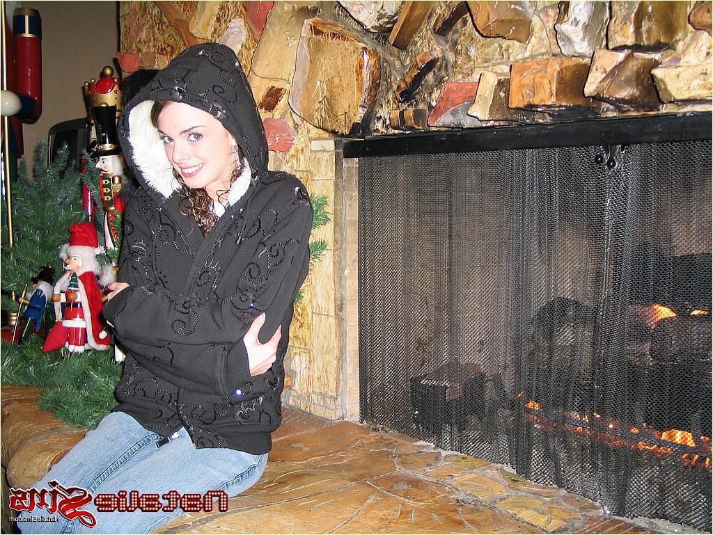 20P Pictures of teen chick Natalie Sins flashing in public