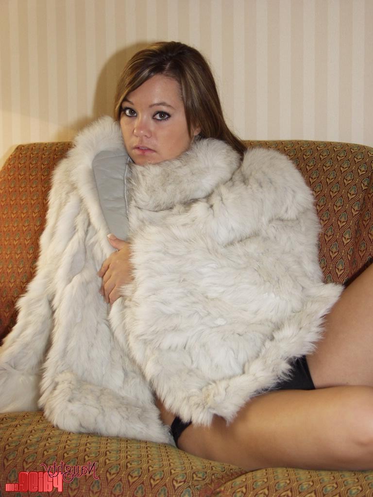 20P Pictures of teen Naughty Paige trying to stay warm in her panties